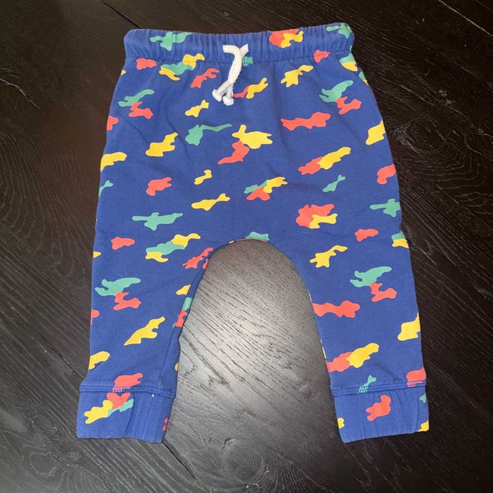 Vibrant Blue and Red Abstract Pattern Joggers with Elastic Waist
